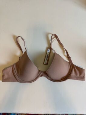 SKIMS Molded T-Shirt Bra in Dusty Mauve